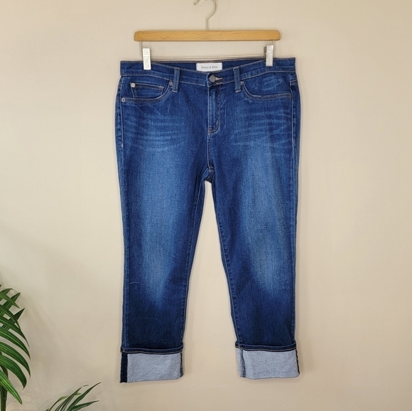 Henry & Belle | Cuffed Cropped Jeans in Drake Wash - Picture 2 of 7